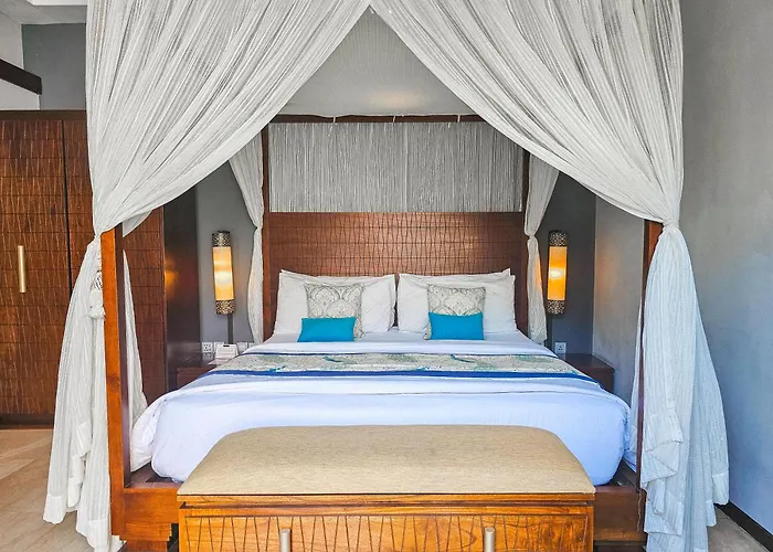 Seminyak Icon - by Karaniya Experience - CHSE certified